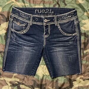 Rue 21‎ cutoff thick stitch shorts eyelet detail